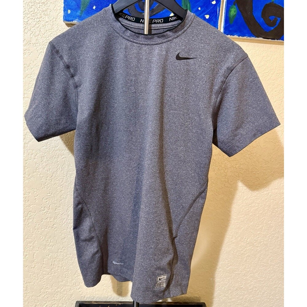 Nike Pro Men’s Size Medium Gray Fitted Dri Fit Short Sleeve Athletic T-Shirt
